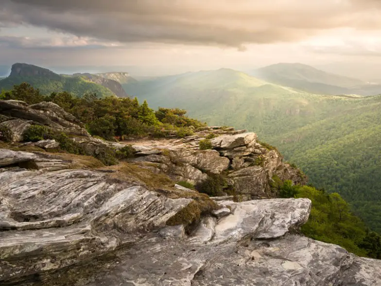10 magníficas caminatas por las montañas Blue Ridge de Carolina del Norte