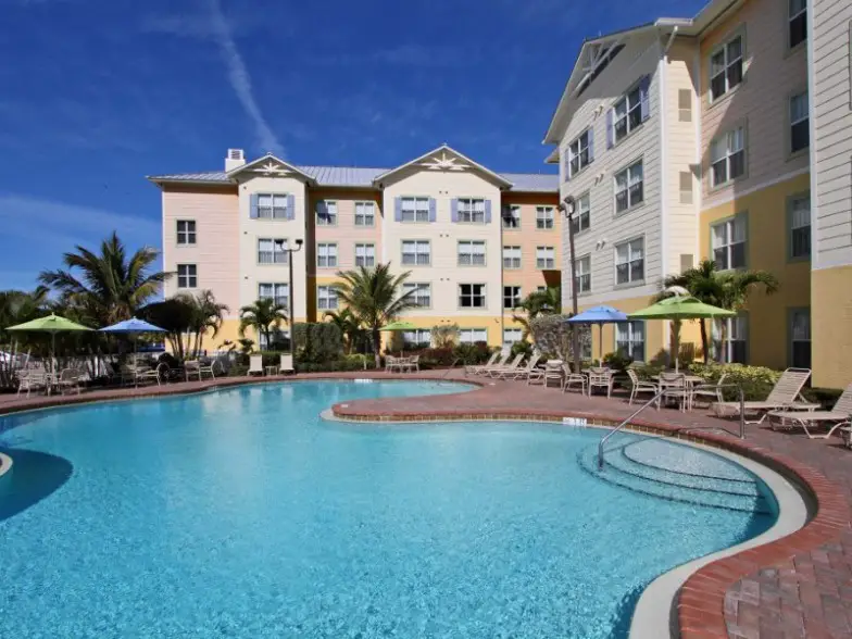 10 mejores hoteles cerca de Puerto Cañaveral, Florida