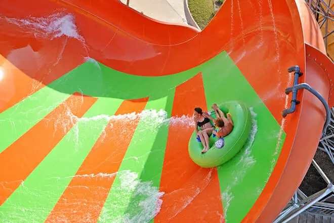 12 mejores parques acuáticos en Dallas, Texas (dentro y cerca del área de Dallas-Fort Worth)