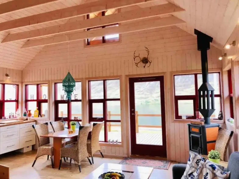 Nueva cabaña junto al lago - Ólafsfjörður