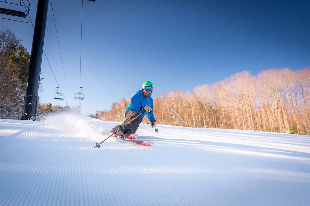 14 lugares épicos para practicar snowboard y esquí cerca de Boston para todos los niveles