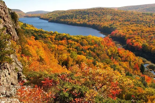 17 mejores cosas para hacer en The Upper Peninsula, MI: ¡las mejores actividades y lugares para ir!