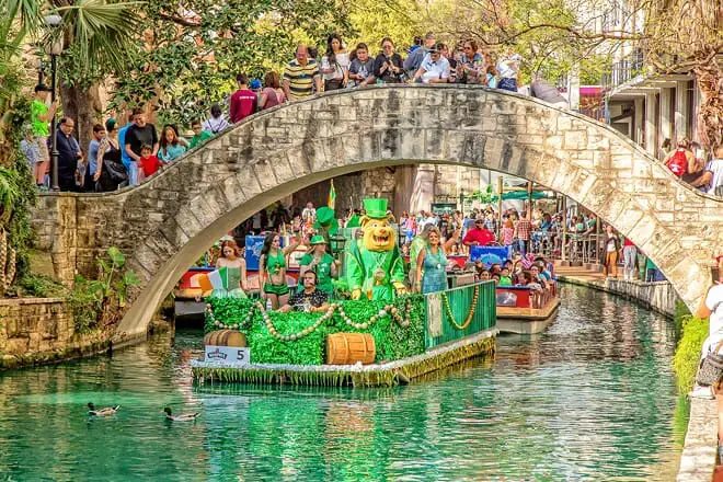 30 cosas divertidas para hacer gratis en San Antonio, TX: ¡lugares para ir gratis!