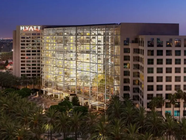 8 hoteles cerca de Disneyland con transporte gratuito o sin necesidad de transporte