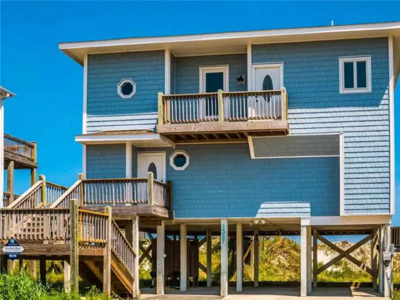 NEGOCIO DE RIESGO: 4 dormitorios / 4 baños frente al mar en Topsail Beach, capacidad para 8