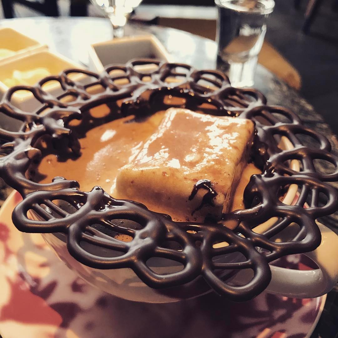 El chocolate caliente en This Vail, Colorado Resort es una taza de pura felicidad