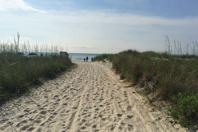 Las 17 mejores playas de Charleston, Carolina del Sur (y alrededores): ¡los mejores lugares de playa pública!
