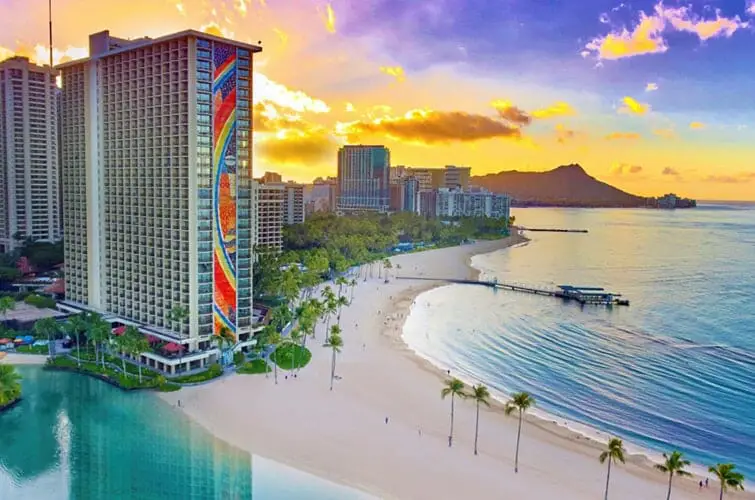 Los 11 mejores hoteles en Oahu para familias: ¡que les encantan a todas las edades!