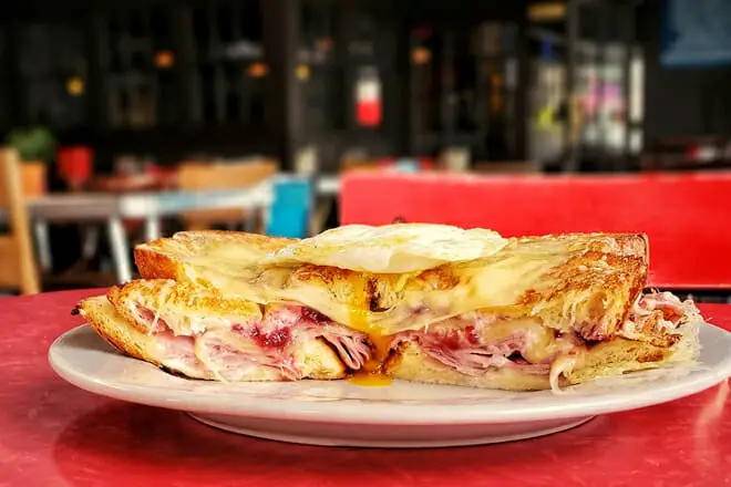 Los 11 mejores restaurantes en Fenton, MI: ¡los mejores lugares para comer!