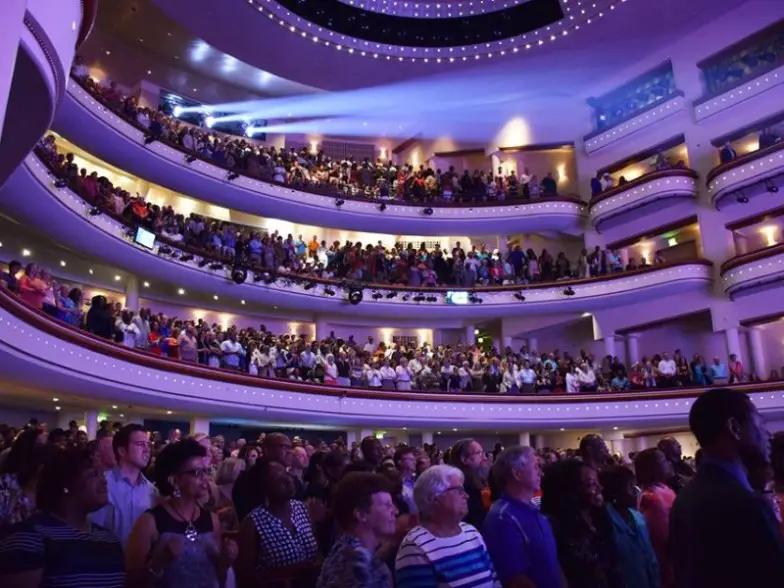 Los 7 mejores lugares en Carolina del Norte para que los amantes del teatro vean un espectáculo