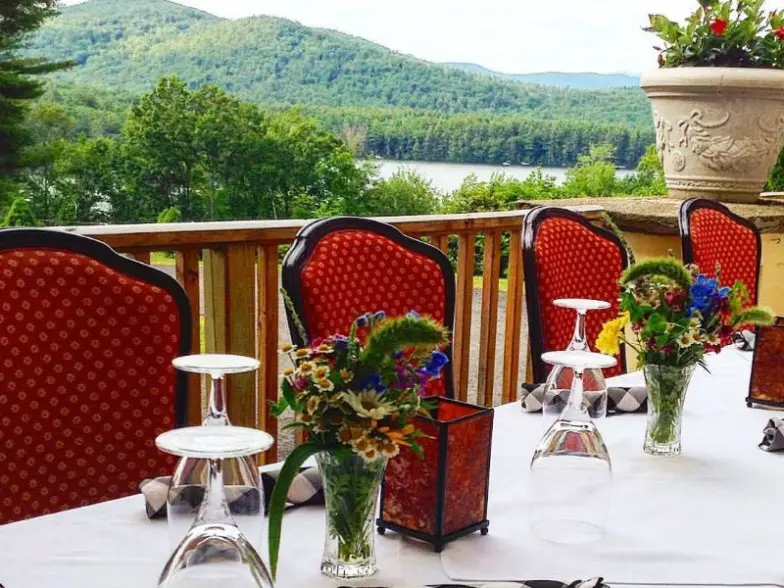 Los 9 resorts junto al lago más bellos del mundo