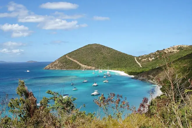 ¿Necesito vacunas antes de viajar al Caribe? Vacunas esenciales explicadas