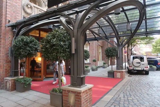 PARK HYATT HAMBURGO: ENTRADA