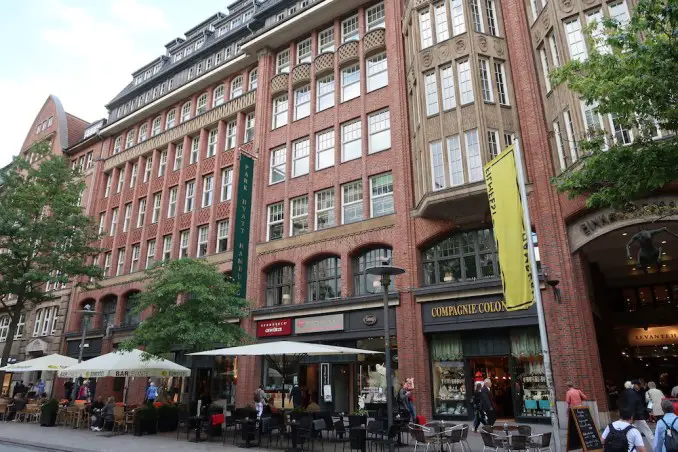 PARK HYATT HAMBURGO: EXTERIOR