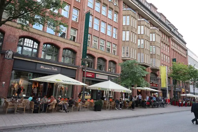 PARK HYATT HAMBURGO: EXTERIOR