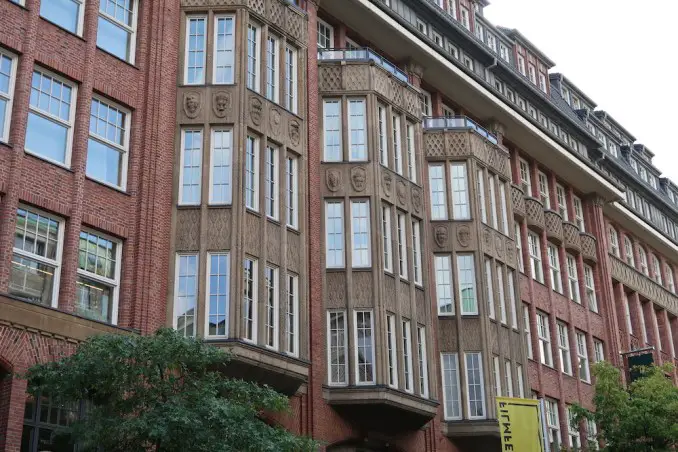 PARK HYATT HAMBURGO: EXTERIOR