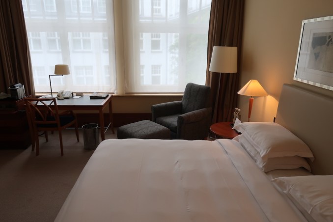 PARK HYATT HAMBURGO: HABITACIÓN DELUXE