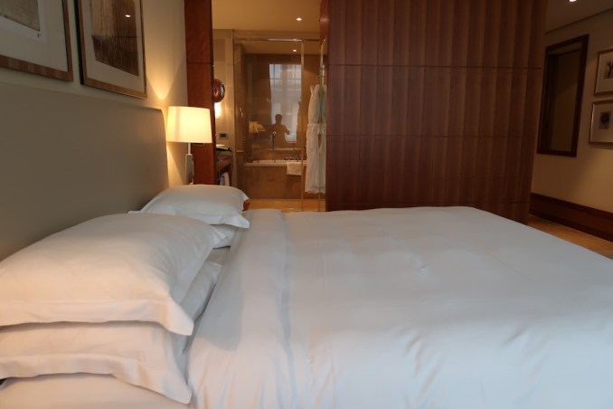 PARK HYATT HAMBURGO: HABITACIÓN DELUXE