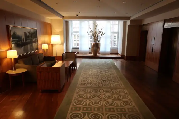PARK HYATT HAMBURGO: VESTÍBULO
