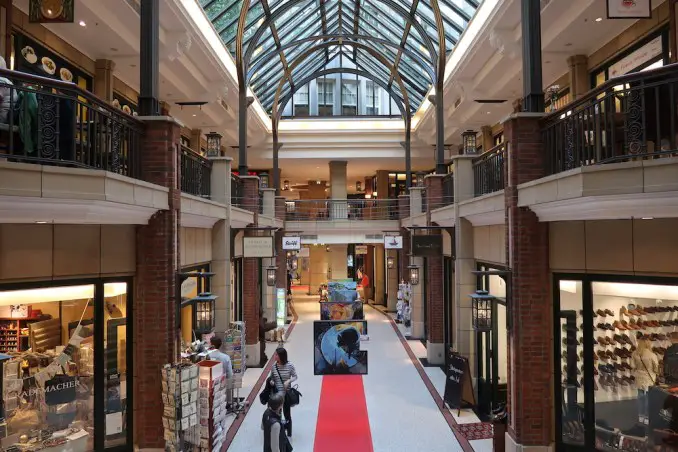 PARK HYATT HAMBURGO: CENTRO COMERCIAL