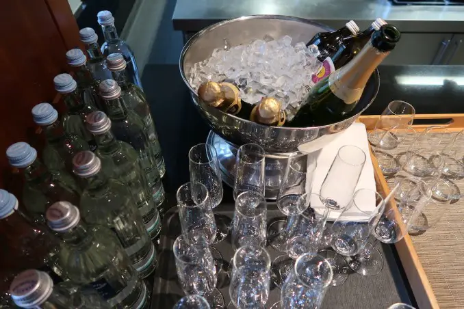 PARK HYATT HAMBURGO: DESAYUNO EN EL RESTAURANTE APPLES