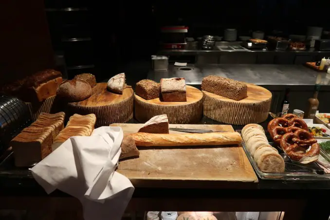 PARK HYATT HAMBURGO: DESAYUNO EN EL RESTAURANTE APPLES