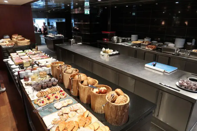 PARK HYATT HAMBURGO: DESAYUNO EN EL RESTAURANTE APPLES