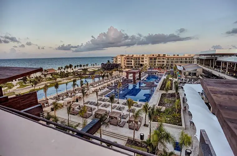 Reseñas de Royalton Riviera Cancún: detalles del resort y spa revelados