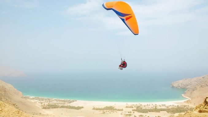 LLEGA EN PARASAIL A SIX SENSES ZIGH BAY, OMÁN