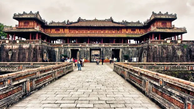 RETROCEDER EN EL TIEMPO EN LA CIUDAD IMPERIAL DE HUE