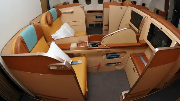 OMAN AIR PRIMERA CLASE