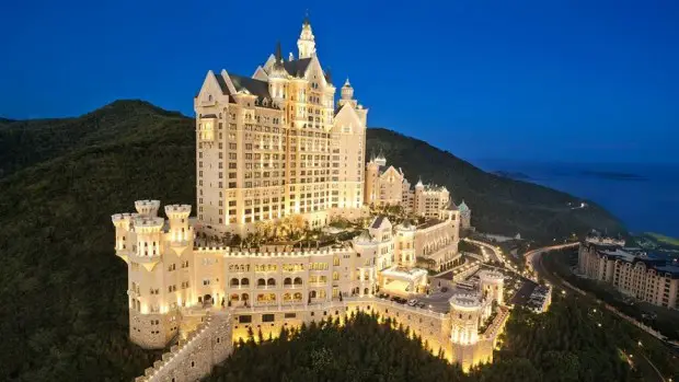 EL HOTEL CASTILLO, DALIAN, CHINA