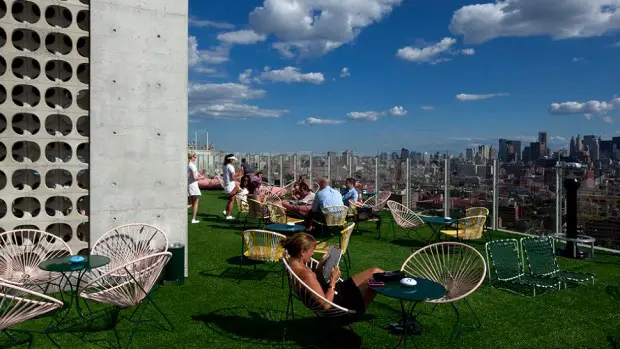 LE BAIN (EL ESTÁNDAR, LÍNEA ALTA)