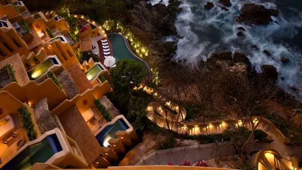 CAPELLA IXTAPA