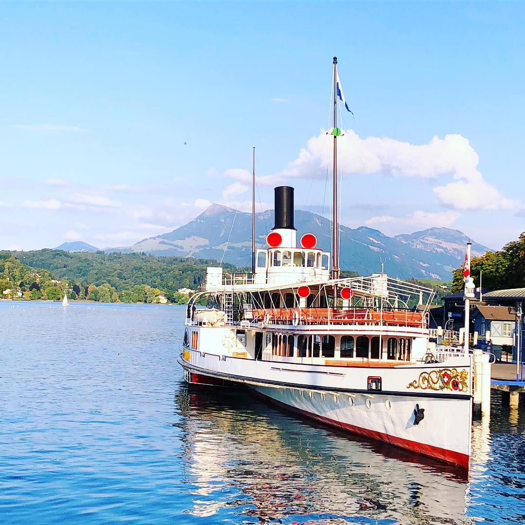 Viaja en el Scenic Gotthard Panorama Express en Suiza